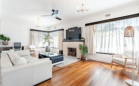 3 Bedrooms By The Lake, Top Location
